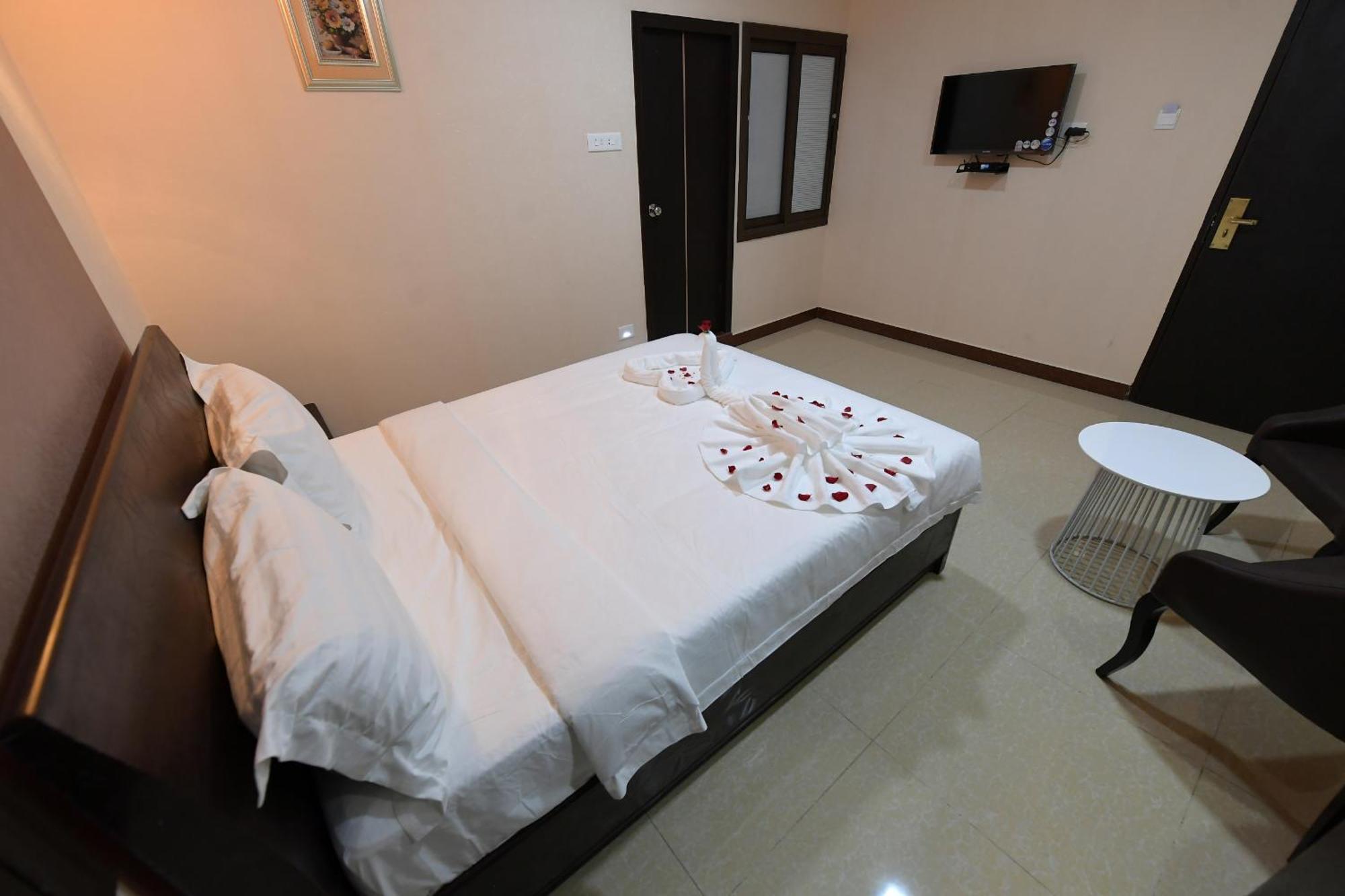 Coastal Grand Hotel Sampath Tiruchirappalli 外观 照片