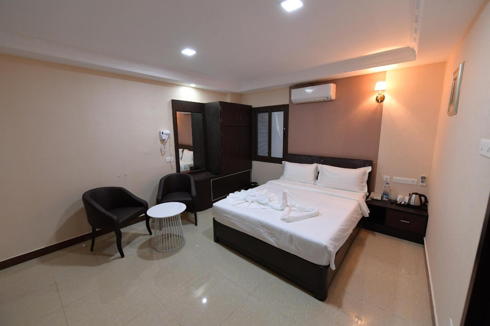 Coastal Grand Hotel Sampath Tiruchirappalli 外观 照片