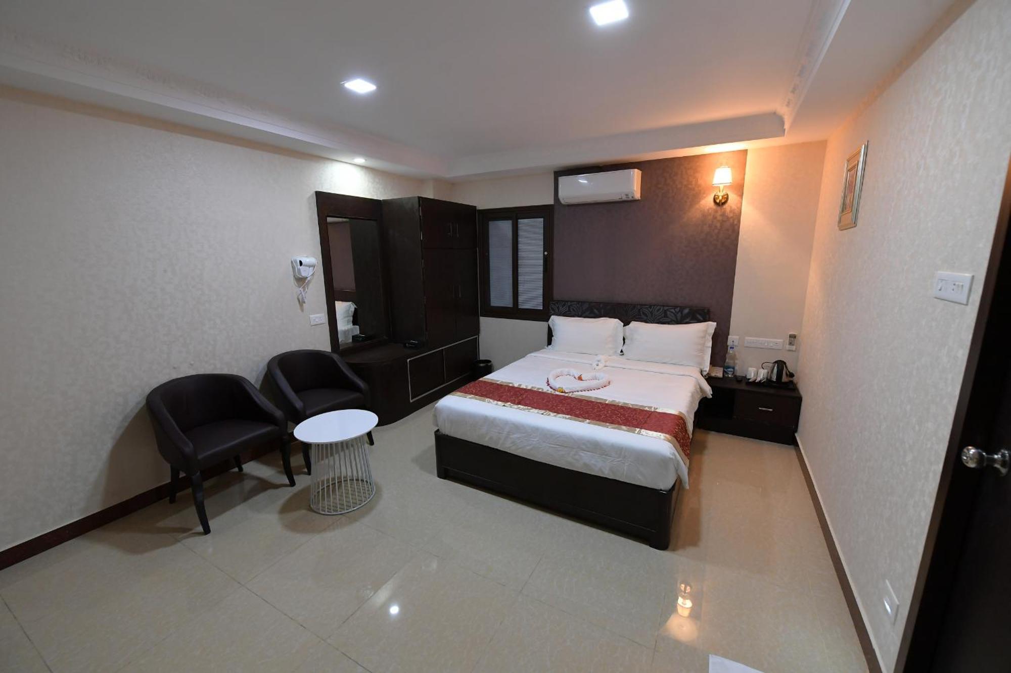 Coastal Grand Hotel Sampath Tiruchirappalli 外观 照片