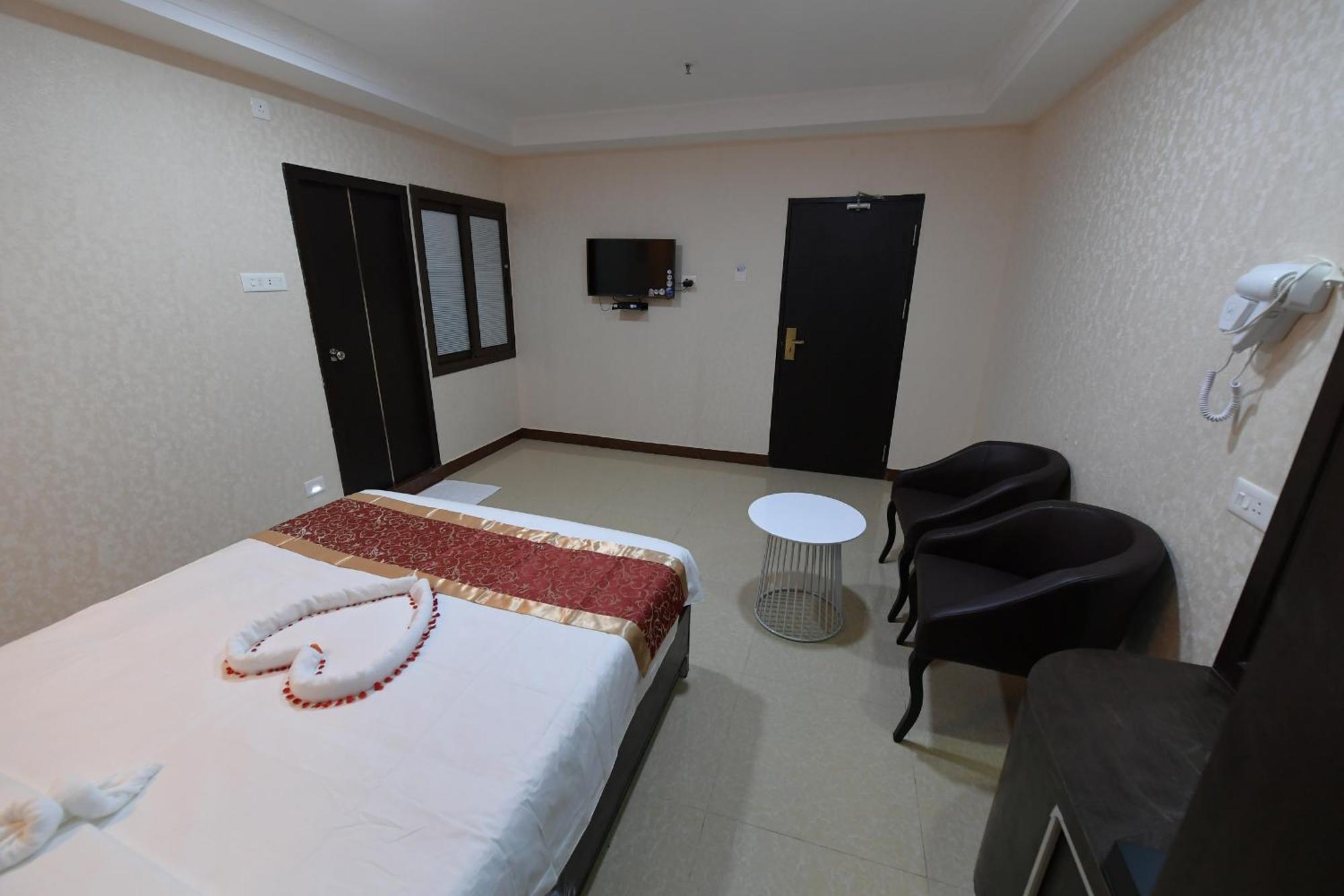 Coastal Grand Hotel Sampath Tiruchirappalli 外观 照片